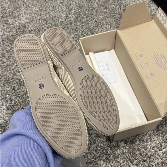 New Rothy’s Linen Double Stitch Loafers Sz 7 - Picture 4 of 4